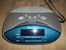 Audio Sonic Radiowecker silber