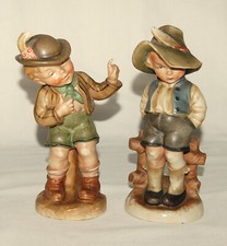 Große alte knabenfiguren - große,