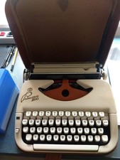 Vintage Kofferschreibmaschine