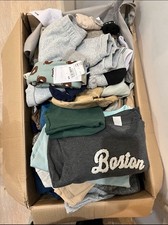 Ein Umzugskartons Baby Junge