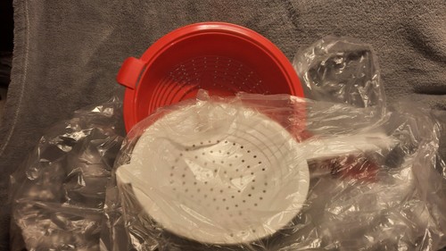Tupperware saladin - tupperware, in