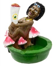 Polyresin Aschenbecher-Figur "Rastafrau mit Pilzen"  9,5 cm dekorativ lustig