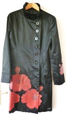 Glänzender Hibiskus-Trenchcoat von Desigual, Gr. S - Sehr guter Zustand!