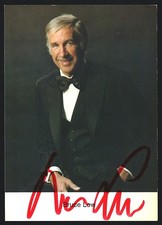 Ansichtskarte Musiker Bruce Low mit der Hand in der Tasche, Autograph 