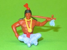 TIMPO TOYS   Indianer Unterteil  sitzend  Friedenspfeife  Feder hellblau