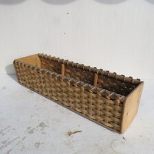 alter Blumenkasten / Blumenkorb aus Holz & Flechtwerk