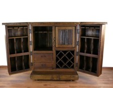 Teakholz-Bar, Wein Spirituosen