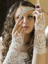 Neu  Brauthandschuhe Spitze Perlen Glasperlen  S / M  ivory