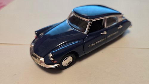 Citroen gendarmerie - ds,