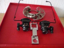 Brille mit Licht für den Schmuck Händler