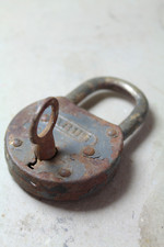 Altes Vorhängeschloss mit