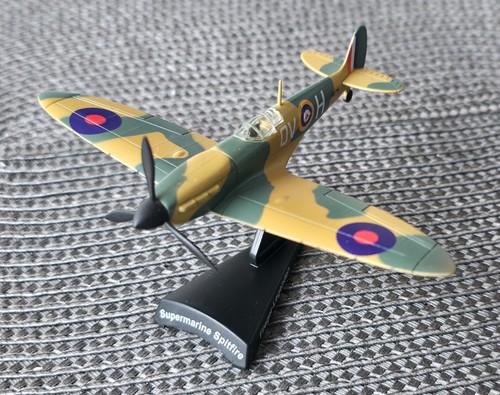 Supermarine spitfire metall - -,