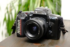 Nikon F-401x mit Nikkor 35-70