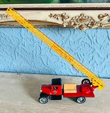 HAWKEYE AUTO MIT FEUERLEITER Feuerwehrfahrzeug 1:32 wie neu