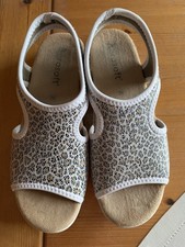 Aerosoft Damen Hausschuhe/ Sandalen Gr. 38, sehr guter Zustand