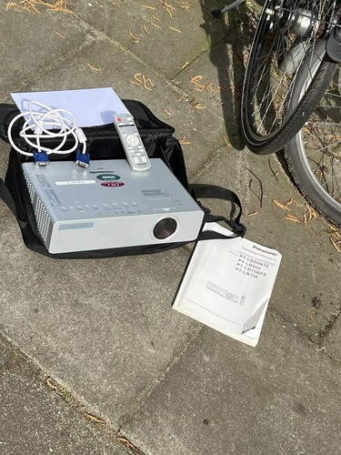 Panasonic beamer lcd projektor - panasonic,