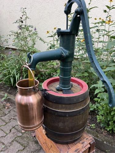 Bierfaß mit brunnenpumpe - mit,