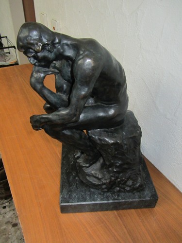 Bronzefigur der denker - bronzefigur, "der