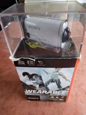 Sony Action-Camera HDR-AS100VW mit viel Zubehör & Neuem AKKU