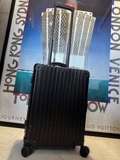 RIMOWA CLASSIC Suitcase with