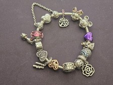 Original Pandora Armband mit 12 Original Charms + 4 Echt Silber Charms + Gold