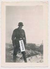 Foto Luftwaffe Soldat Stahlhelm Dienstglas, Pistole (9256a)