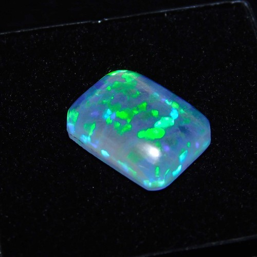 Feueropal cabochon kt - 10,
