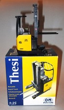 Modell – Schubmaststapler OM Pimespo, 1 : 25