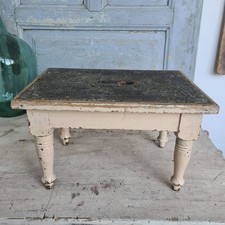 C1257 Schöner, alter Hocker ~