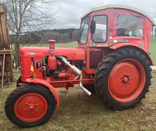 Traktor fahr d270h - traktor,
