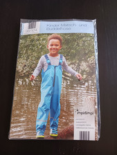Jungen matsch regen - matsch-,, regen-