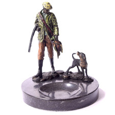 Bronzefigur Jäger mit