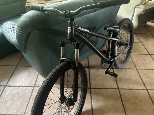 Mongoose dirt jump bike - mongoose,