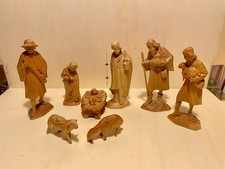 Krippenfiguren aus Holz geschnitzt