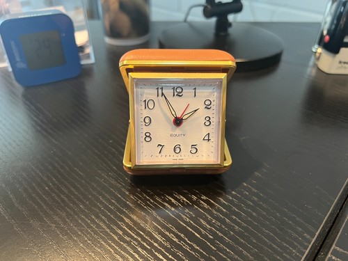 Vintage reisewecker - vintage,