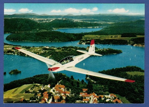 Motorsegler über dem edersee - dem,