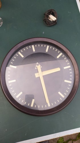 Industrielle fabrik wanduhr - fabrik,