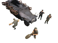 Tamiya 35151 STUKA zu Fuss Sd Kfz.251/1 Ausf.D, Maßstab 1:35 + 5 Soldaten gebaut