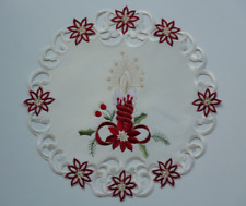 Weihnachtsdeckchen Deckchen Tischdecke 30 cm rund creme-weiß mit Stickerei Kerze