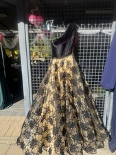 Pompöses Abendkleid