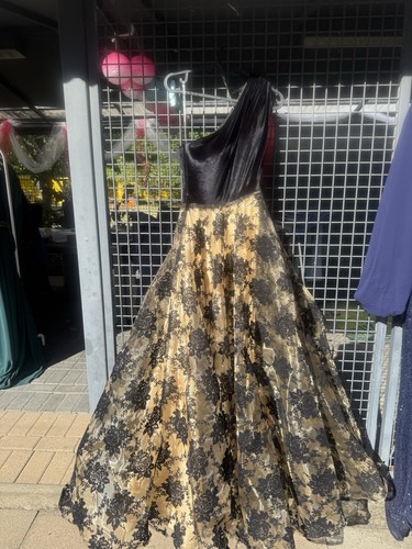 Pompöses abendkleid - pompöses,