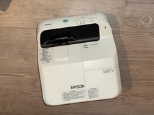 EPSON EB-685W -