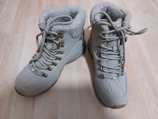 Neue Landrover Damen