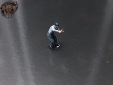 1/87 Arbeiter Mechaniker Schraubenzieher Zug Auto Figur Mann Baustelle H0 HO