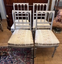 4 antike Stühle Schnitzereien