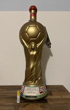 Weinflasche Barolo WM Pokal zur Weltmeisterschaft 1990 in Italien