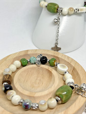 Süßes einzigartiges Charm Porzellan Keramik Armband Stretcharmband grün weiß