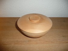 Zirbenholz Schale mit Zirbenholzspänen und Deckel - sehr gut erhalten!