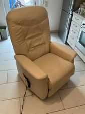 Elektrischer Fernsehsessel mit Aufstehfunktion für Senioren & Altenpflege