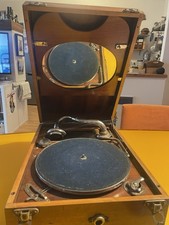 Schönes Koffergrammophon